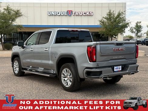 Used 2025 GMC Sierra 1500 Denali w/ Technology Package AWD/4WD image 9