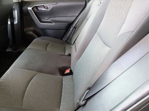 Used 2023 Toyota RAV4 XLE w/ Convenience Package FWD image 17