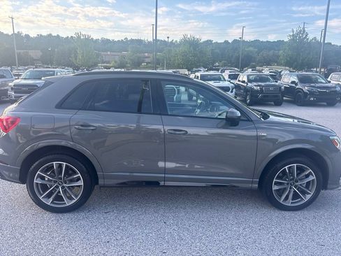 Used 2024 Audi Q3 2.0T Premium Plus AWD/4WD image 2