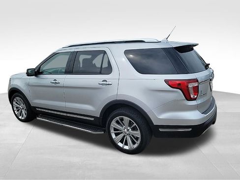 Used 2018 Ford Explorer Limited w/ Equipment Group 301A AWD/4WD image 12