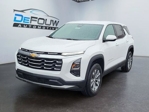 Used 2026 Chevrolet Equinox LT FWD image 7