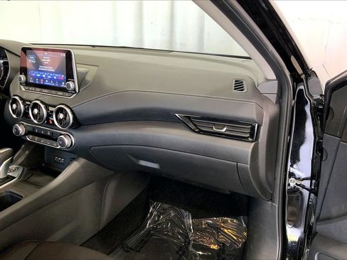 Used 2023 Nissan Sentra SV FWD image 16