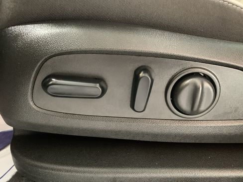 Used 2023 Chevrolet Equinox LS w/ LS Convenience Package FWD image 13