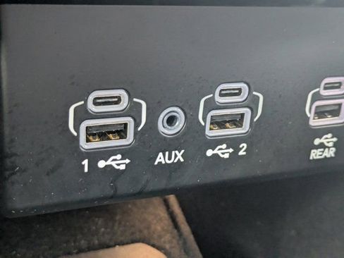 Used 2024 Jeep Wagoneer Series II image 18