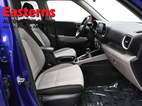Used 2024 Hyundai Venue SEL FWD image 23