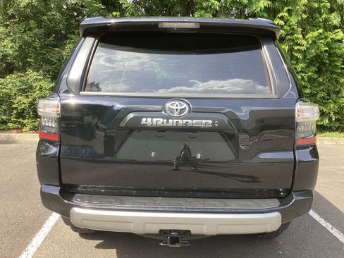 Used 2023 Toyota 4Runner TRD Off-Road Premium w/ Moonroof Package AWD/4WD image 21