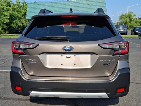 Certified 2024 Subaru Outback Limited AWD/4WD image 5