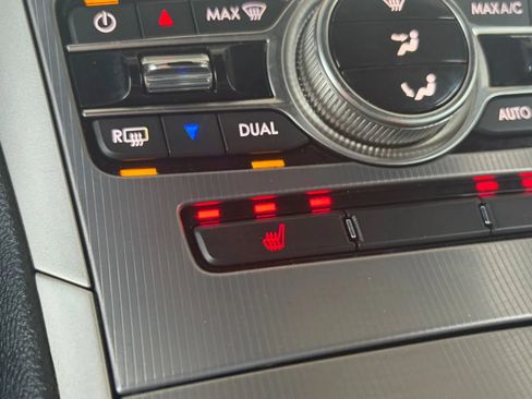 Used 2019 Lincoln MKZ Premiere AWD/4WD image 24