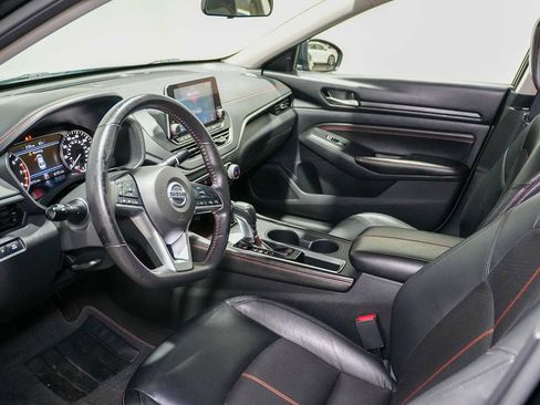 Used 2022 Nissan Altima 2.5 SR FWD image 11