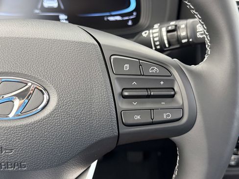 New 2026 Hyundai Venue SEL FWD image 21