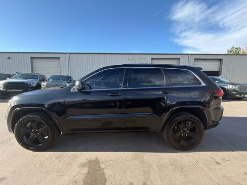 Used 2015 Jeep Grand Cherokee Altitude AWD/4WD image 8