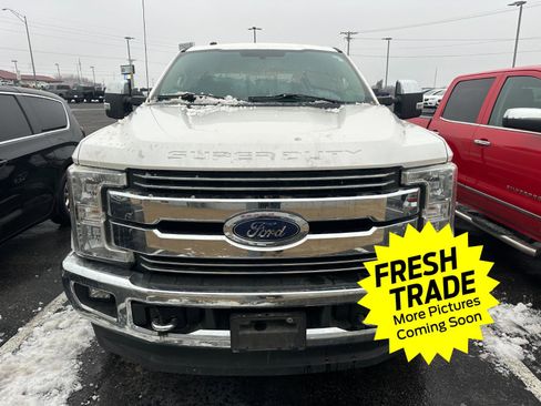 Used 2017 Ford F250 Lariat w/ Chrome Package image 6