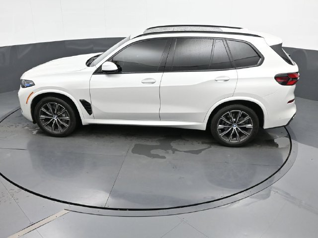 Used 2025 BMW X5 xDrive40i w/ M Sport Package AWD/4WD image 58