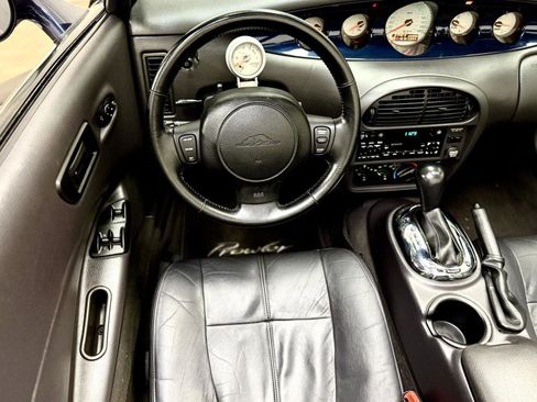 Used 2001 Chrysler Prowler RWD image 2