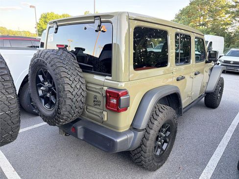 Used 2025 Jeep Wrangler Unlimited Sport AWD/4WD image 4