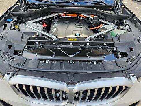 New 2026 BMW X5 xDrive50e image 26