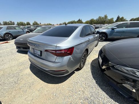 Used 2024 Volkswagen Jetta Sport FWD image 3