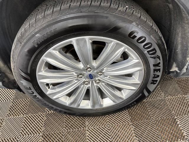 Used 2023 Ford Explorer Limited w/ Limited Technology Package AWD/4WD image 28