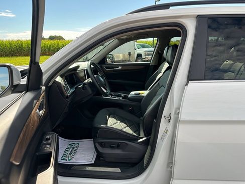 Used 2024 Volkswagen Atlas SE AWD/4WD image 10
