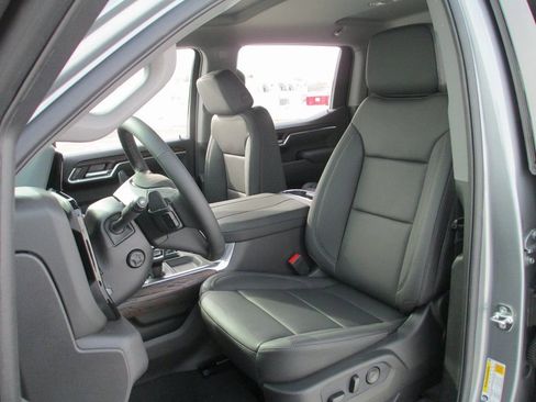 New 2026 GMC Sierra 1500 SLT w/ SLT Premium Plus Package image 12