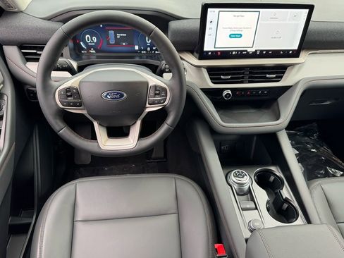New 2026 Ford Explorer Active w/ Active Comfort Package image 12
