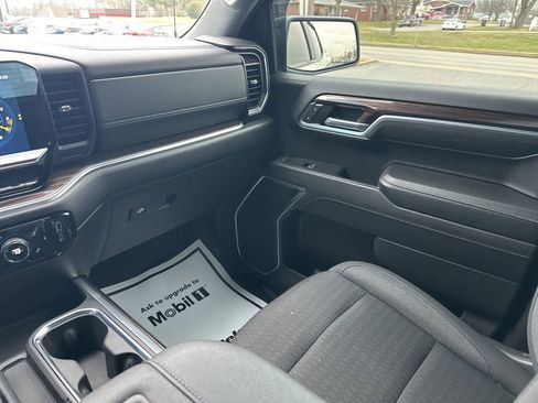 Used 2022 Chevrolet Silverado 1500 RST image 12