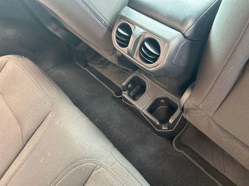 Used 2023 Jeep Wrangler Sport S image 28