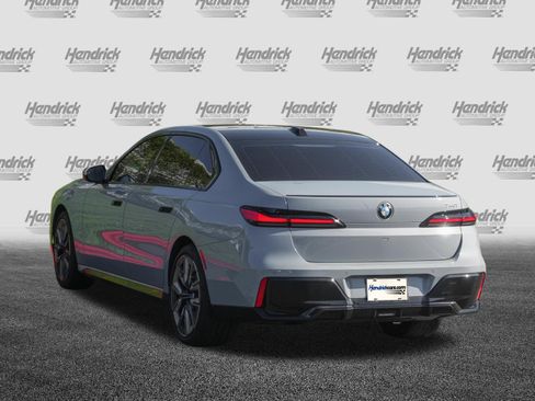 Used 2023 BMW 740i RWD image 7