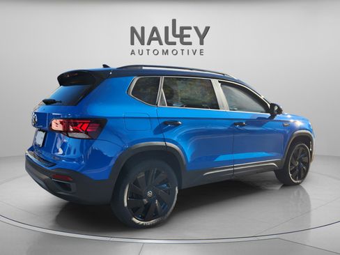 New 2024 Volkswagen Taos SE image 5