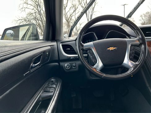 Used 2014 Chevrolet Traverse LT image 31