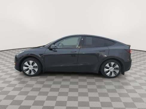 Used 2024 Tesla Model Y Long Range AWD/4WD image 8