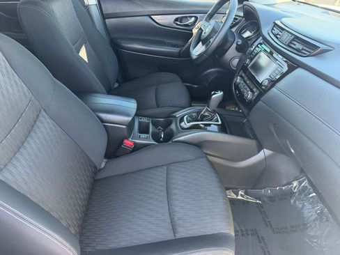 Used 2020 Nissan Rogue SV AWD/4WD image 11