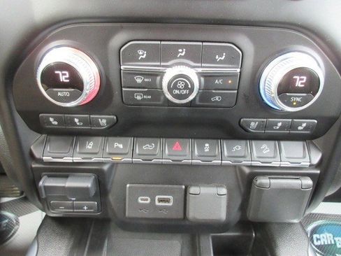 Used 2023 GMC Sierra 2500 AT4 w/ AT4 Preferred Package AWD/4WD image 17