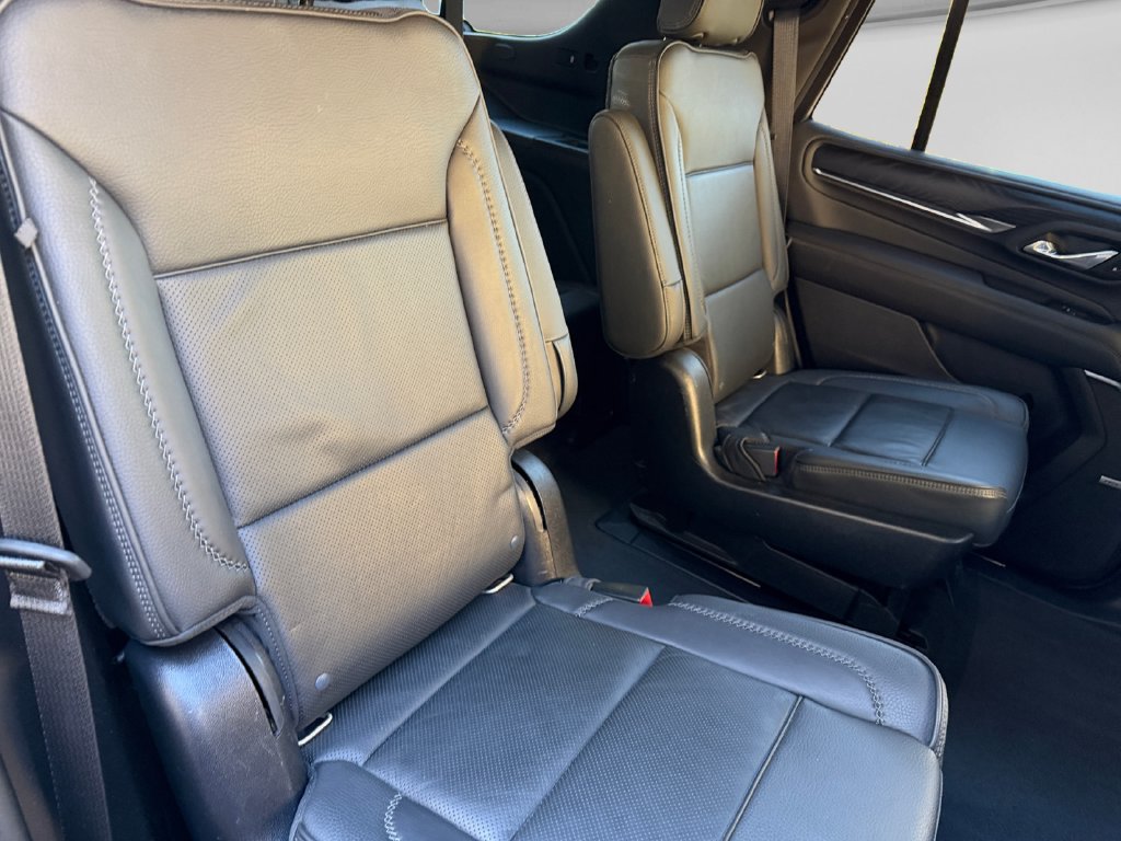 Used 2021 GMC Yukon Denali w/ LPO, Illumination Package AWD/4WD image 17