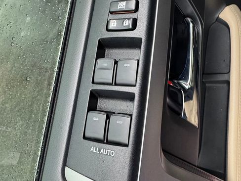 Used 2020 Toyota 4Runner Limited image 13