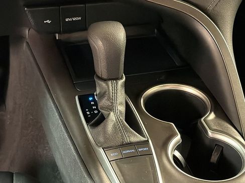 Used 2022 Toyota Camry LE image 20