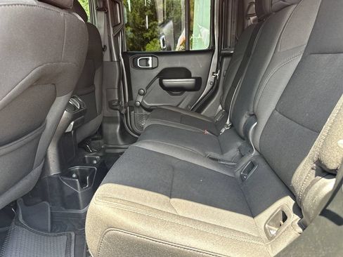 Used 2021 Jeep Gladiator Sport AWD/4WD image 21