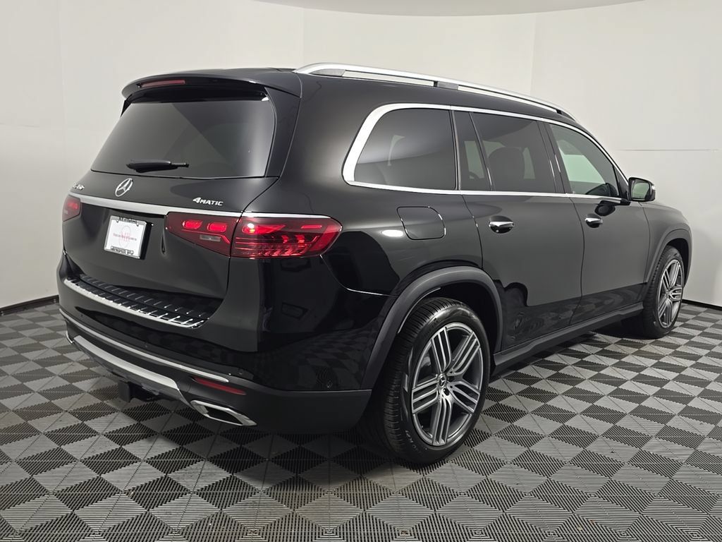 Used 2025 Mercedes-Benz GLS 450 4MATIC image 7
