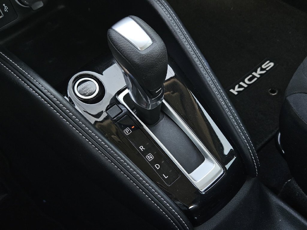 Certified 2019 Nissan Kicks SV FWD image 22