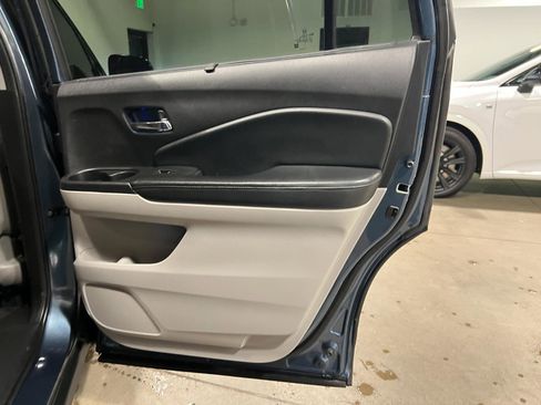 Used 2019 Honda Pilot Touring image 41