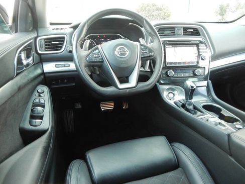 Used 2016 Nissan Maxima SR image 32