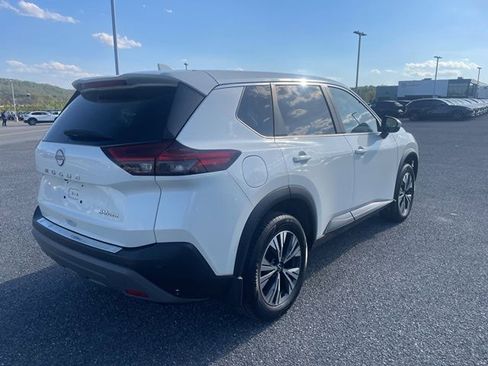Used 2023 Nissan Rogue SV AWD/4WD image 9