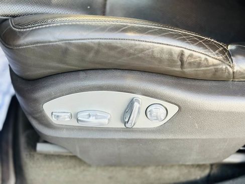 Used 2017 Porsche Cayenne Sport One Owner Clean Title image 22