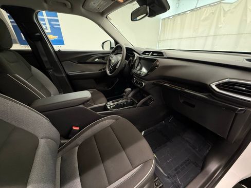 Used 2023 Chevrolet TrailBlazer LT w/ Convenience Package image 8
