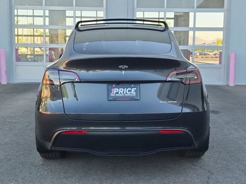 Used 2025 Tesla Model Y Long Range AWD/4WD image 7