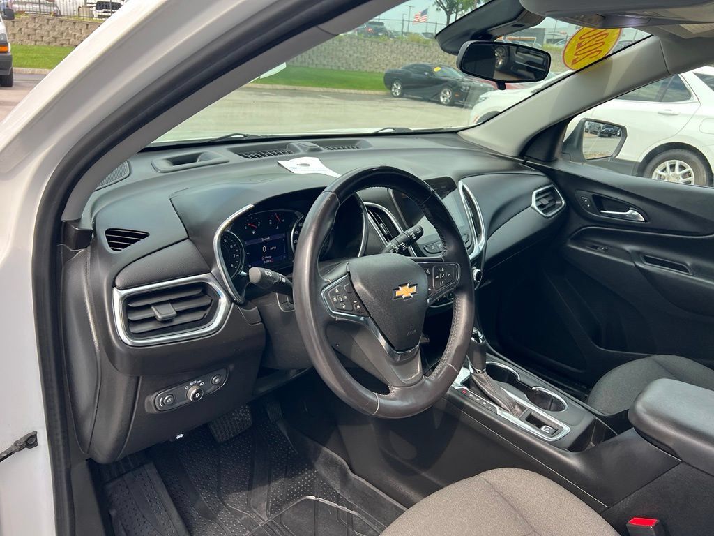 Used 2020 Chevrolet Equinox LT AWD/4WD image 18