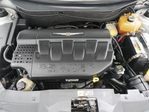 Used 2005 Chrysler Pacifica Touring FWD image 30