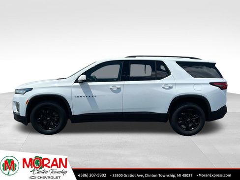 Certified 2023 Chevrolet Traverse LT FWD image 3