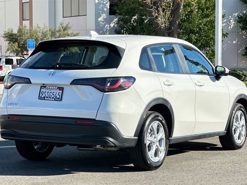 Certified 2025 Honda HR-V LX image 4