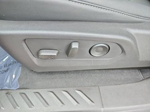 Used 2025 GMC Canyon Elevation w/ Convenience Package image 28